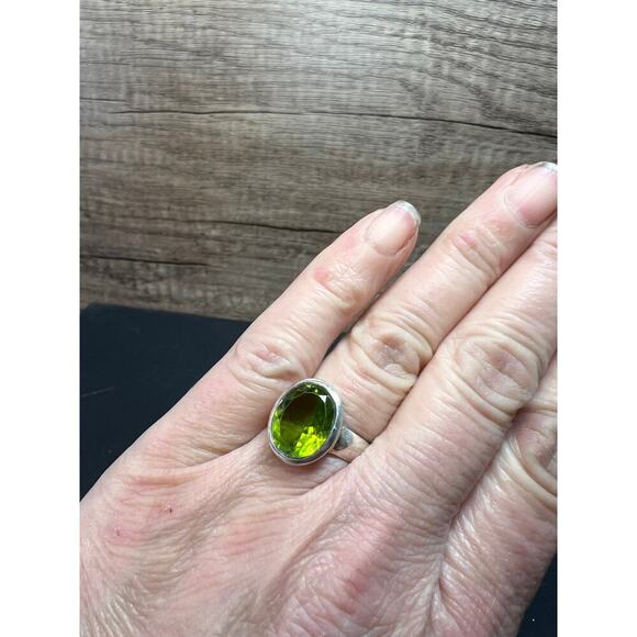 NEW size 7.5 peridot oval cut gemstone sterling silver ring 5.96 grams - Picture 16 of 16
